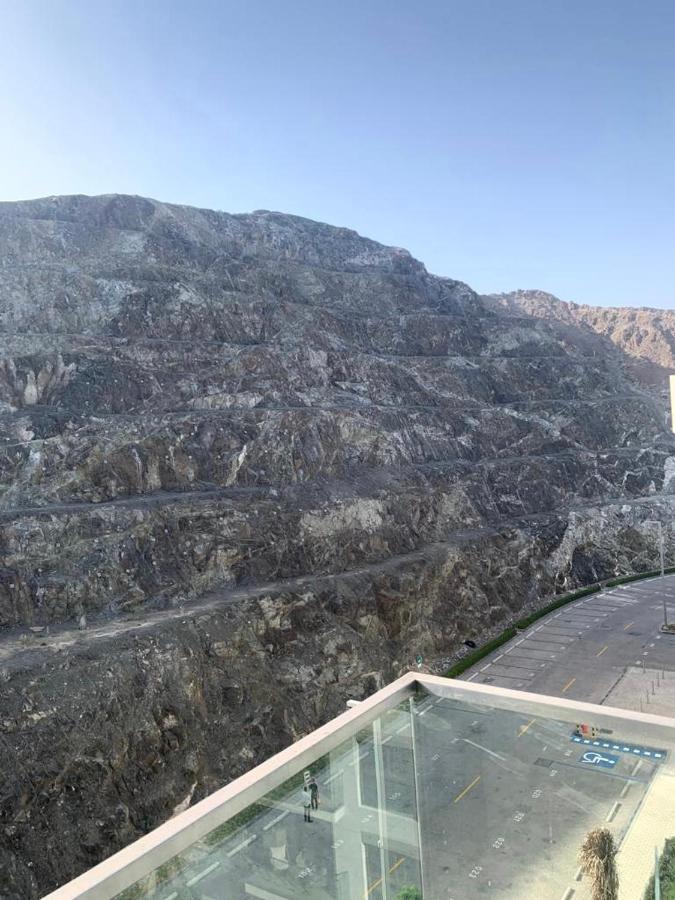Ocean Mountain View Apartment At The Address Fuyaira Exterior foto